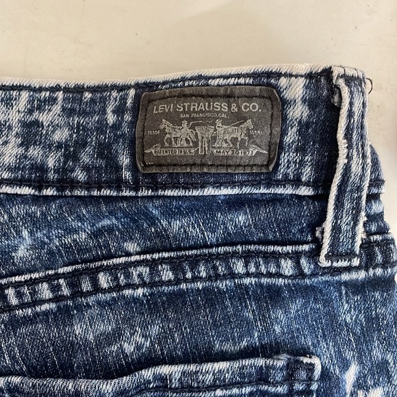 Levi’s denim shorts size 9 - Picture 3 of 4